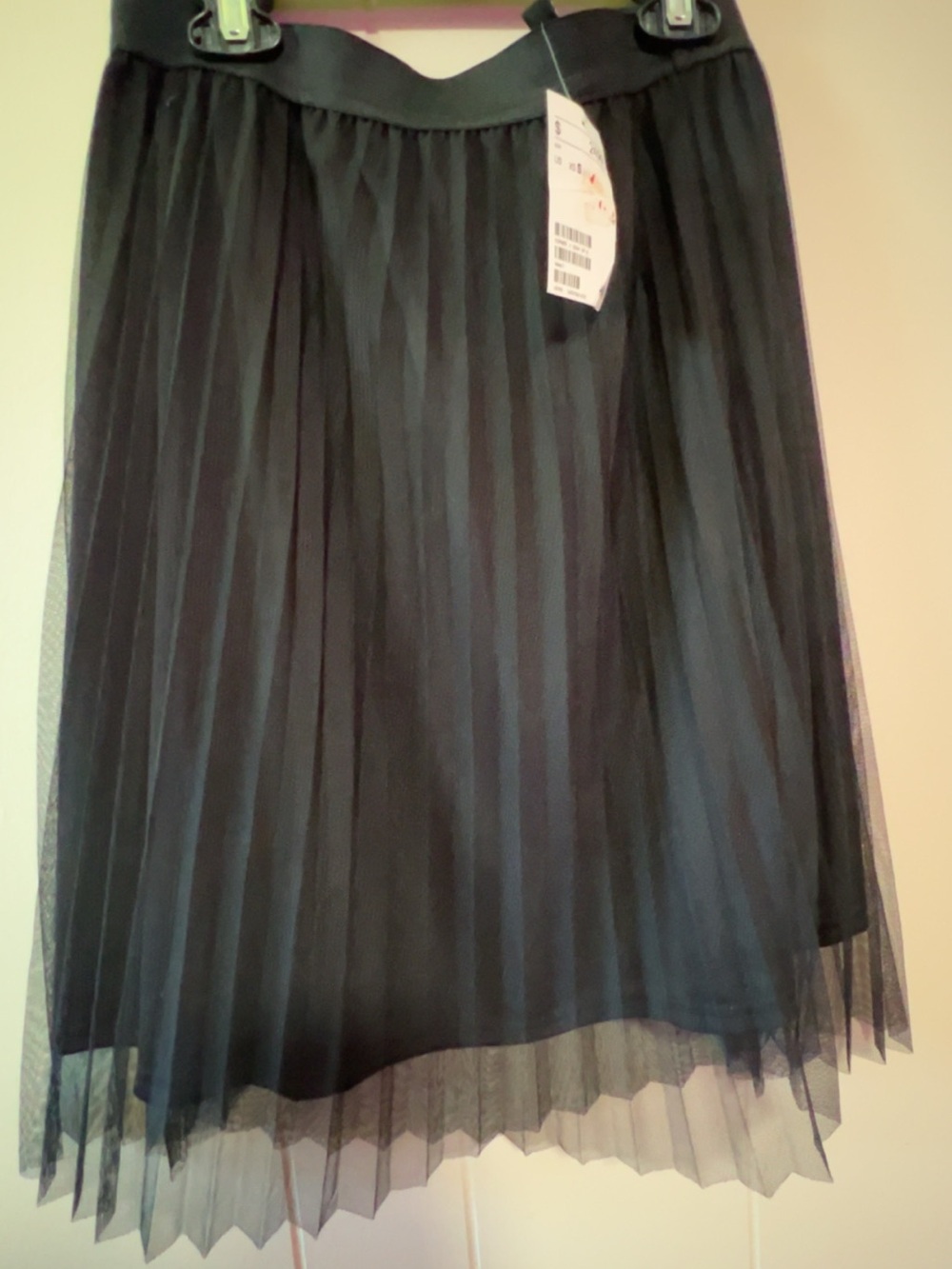 H&M Black Pleated Tulle Midi Skirt
